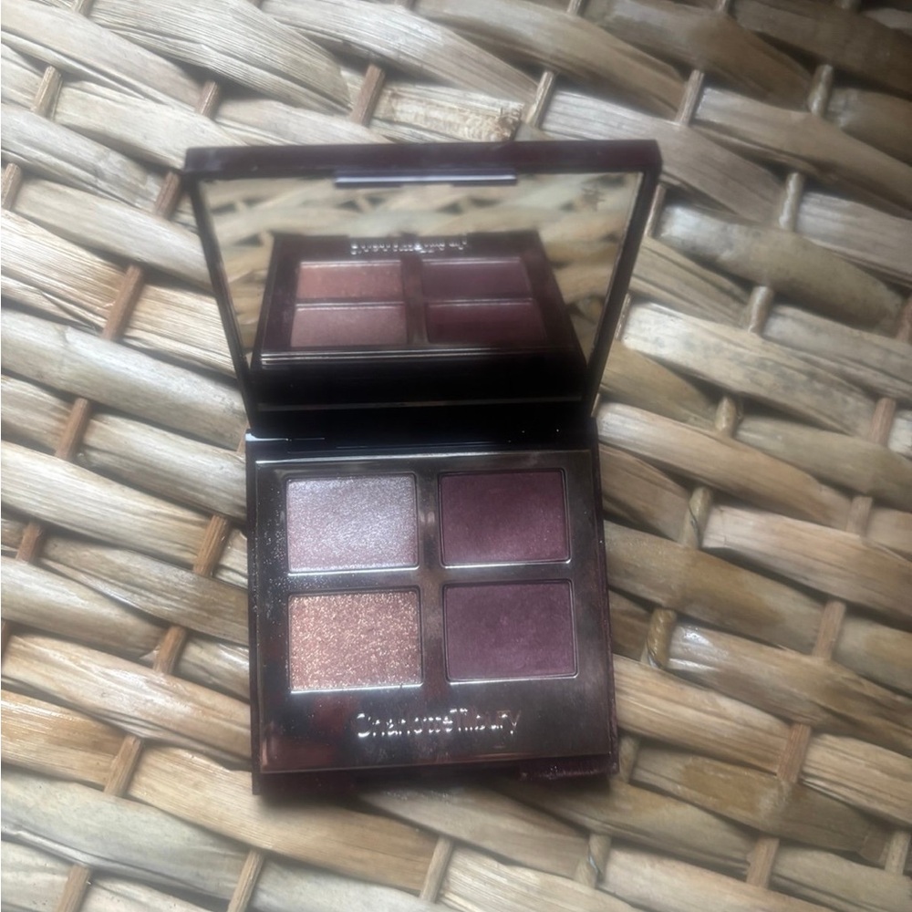 Charlotte Tilbury Eyeshadow Palette - Deep Plum and Bronze